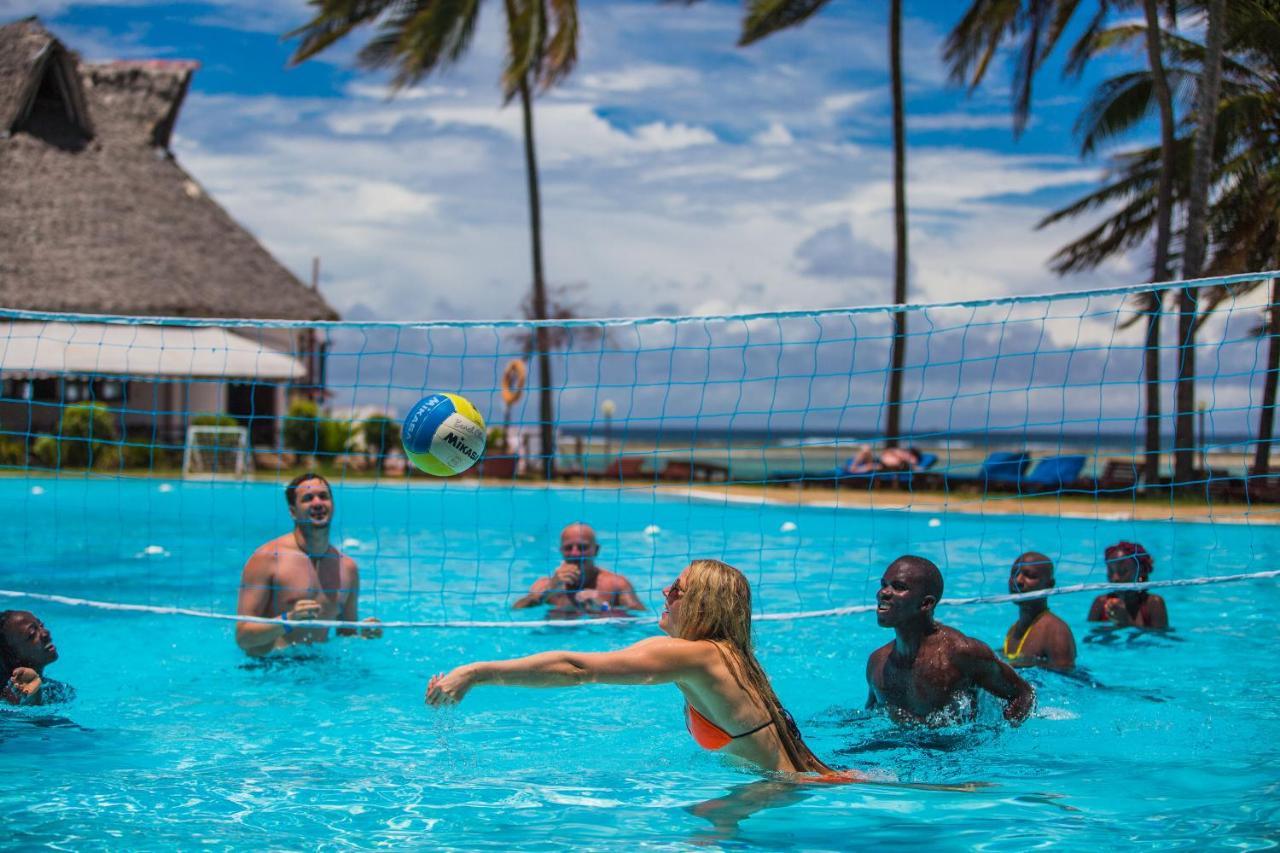 Reef Hotel Mombassa Buitenkant foto
