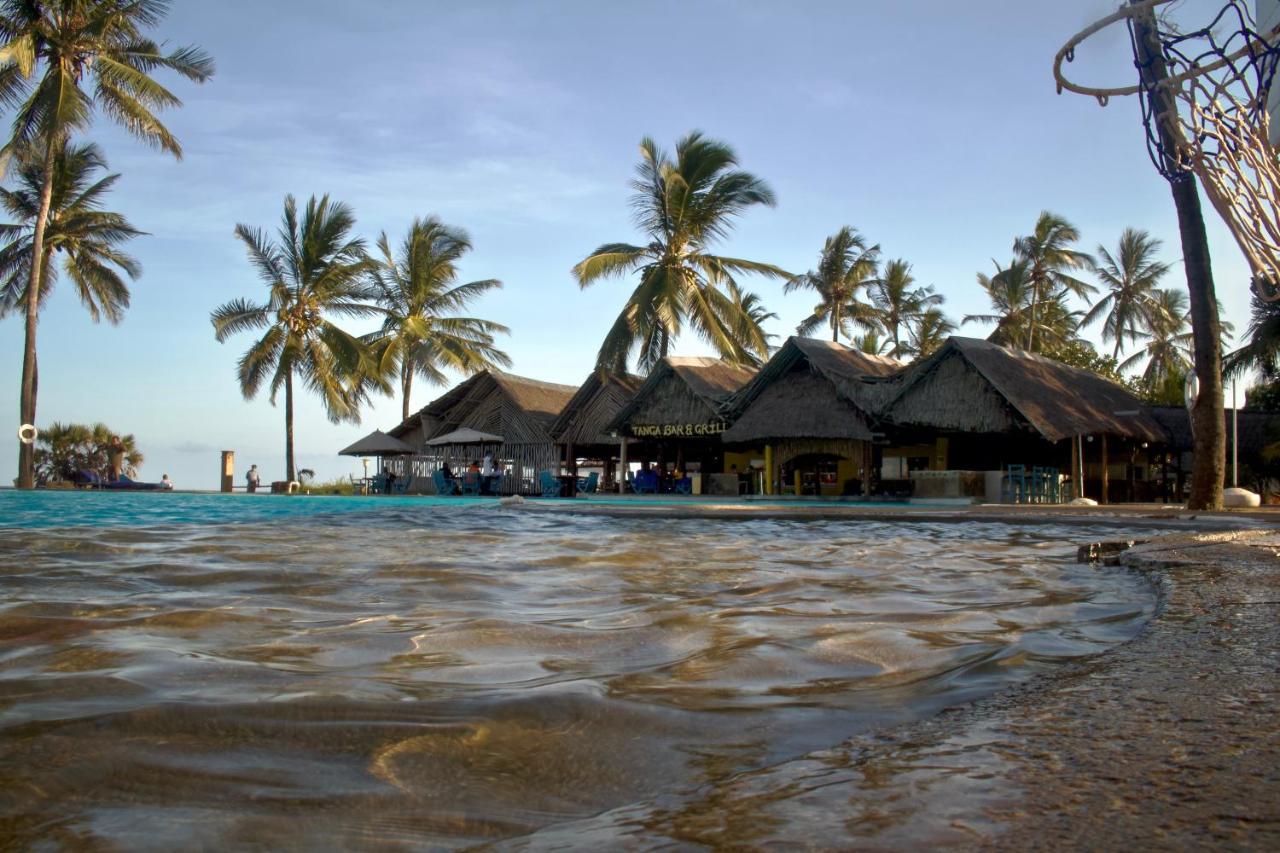 Reef Hotel Mombassa Buitenkant foto