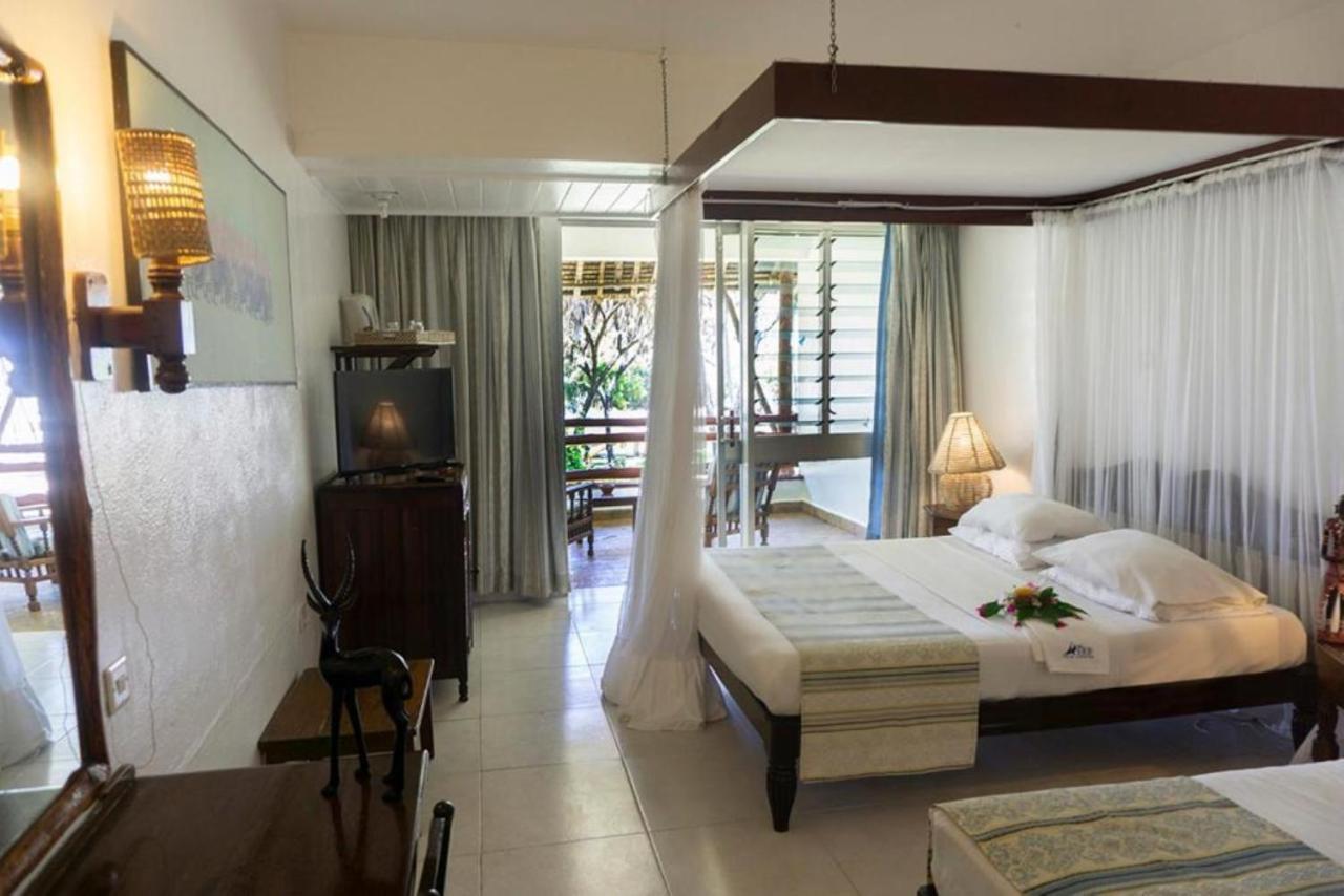 Reef Hotel Mombassa Buitenkant foto