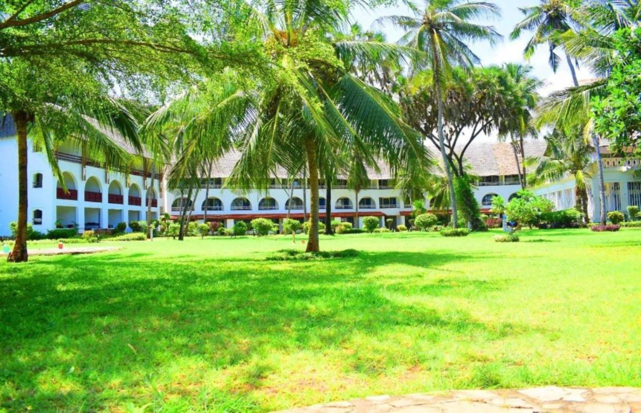 Reef Hotel Mombassa Buitenkant foto