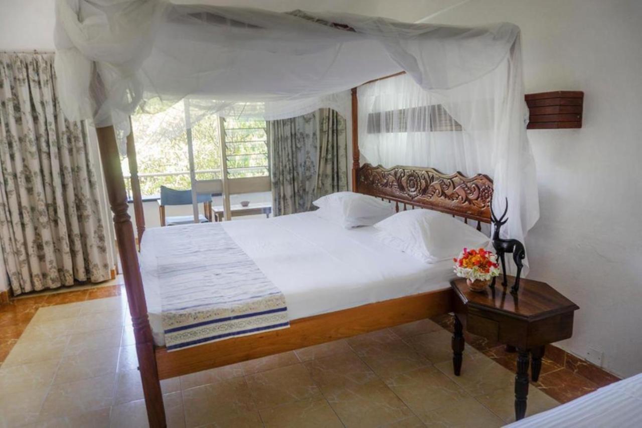 Reef Hotel Mombassa Buitenkant foto