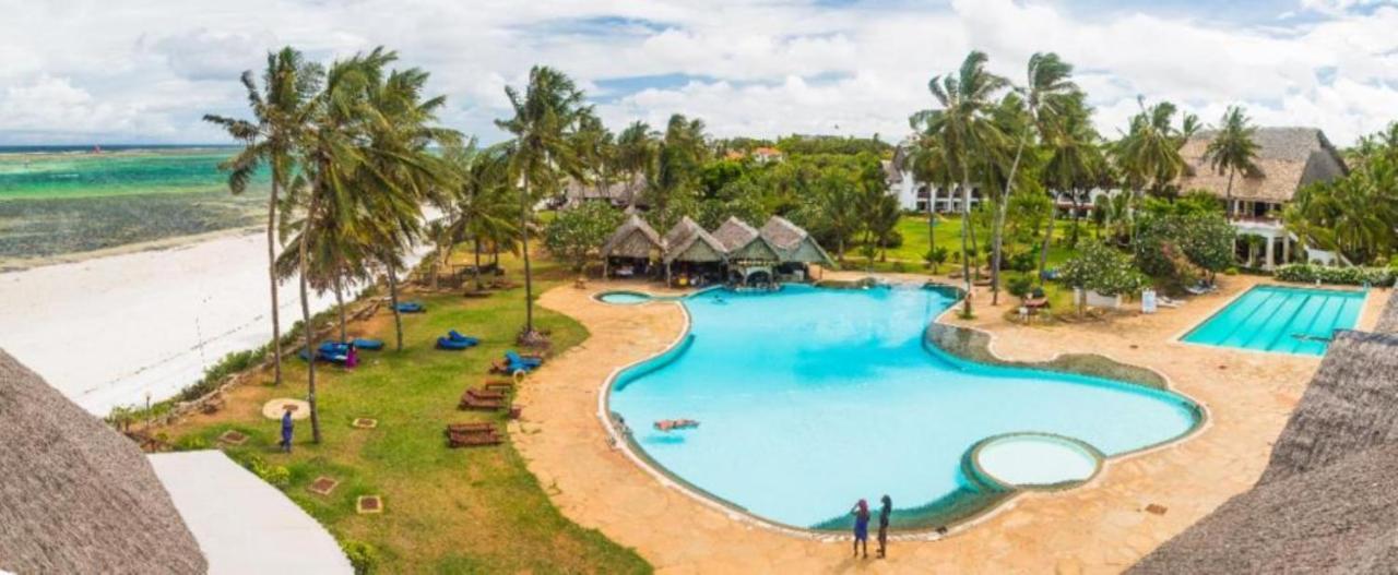 Reef Hotel Mombassa Buitenkant foto