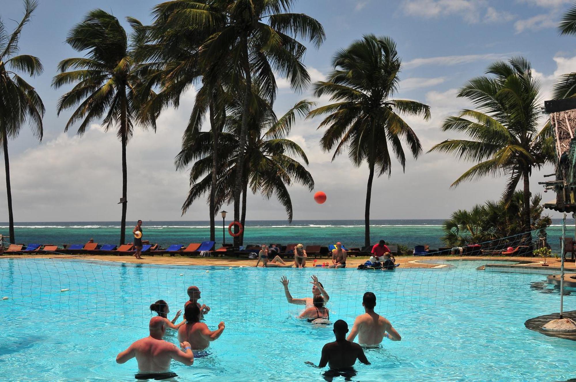 Reef Hotel Mombassa Buitenkant foto