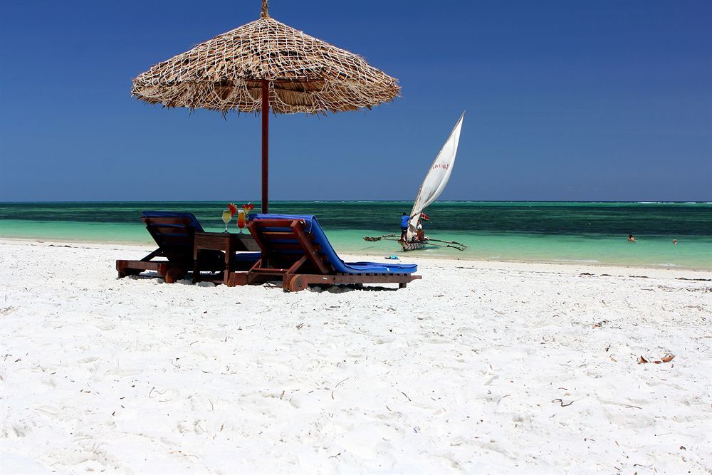 Reef Hotel Mombassa Buitenkant foto