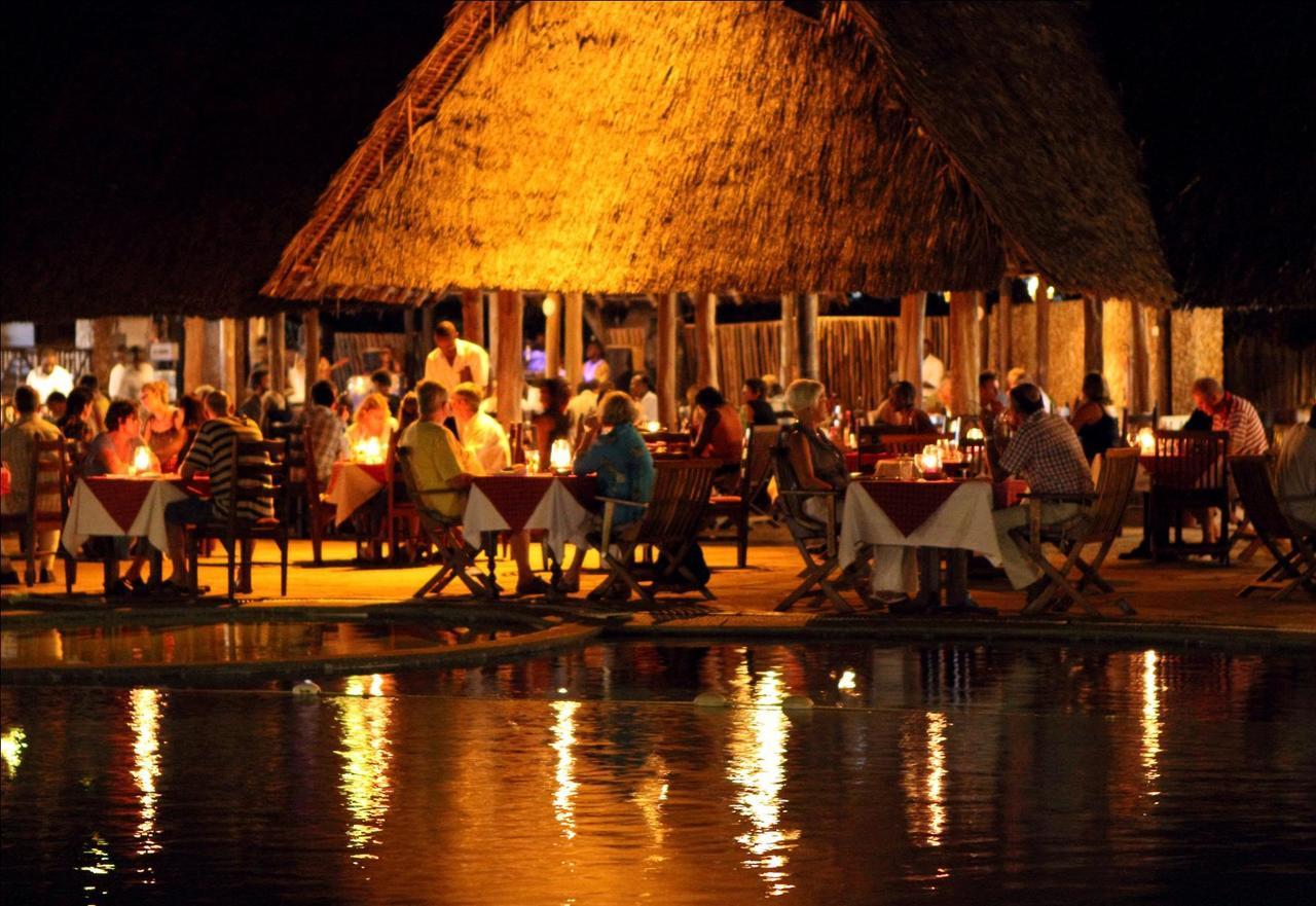 Reef Hotel Mombassa Buitenkant foto