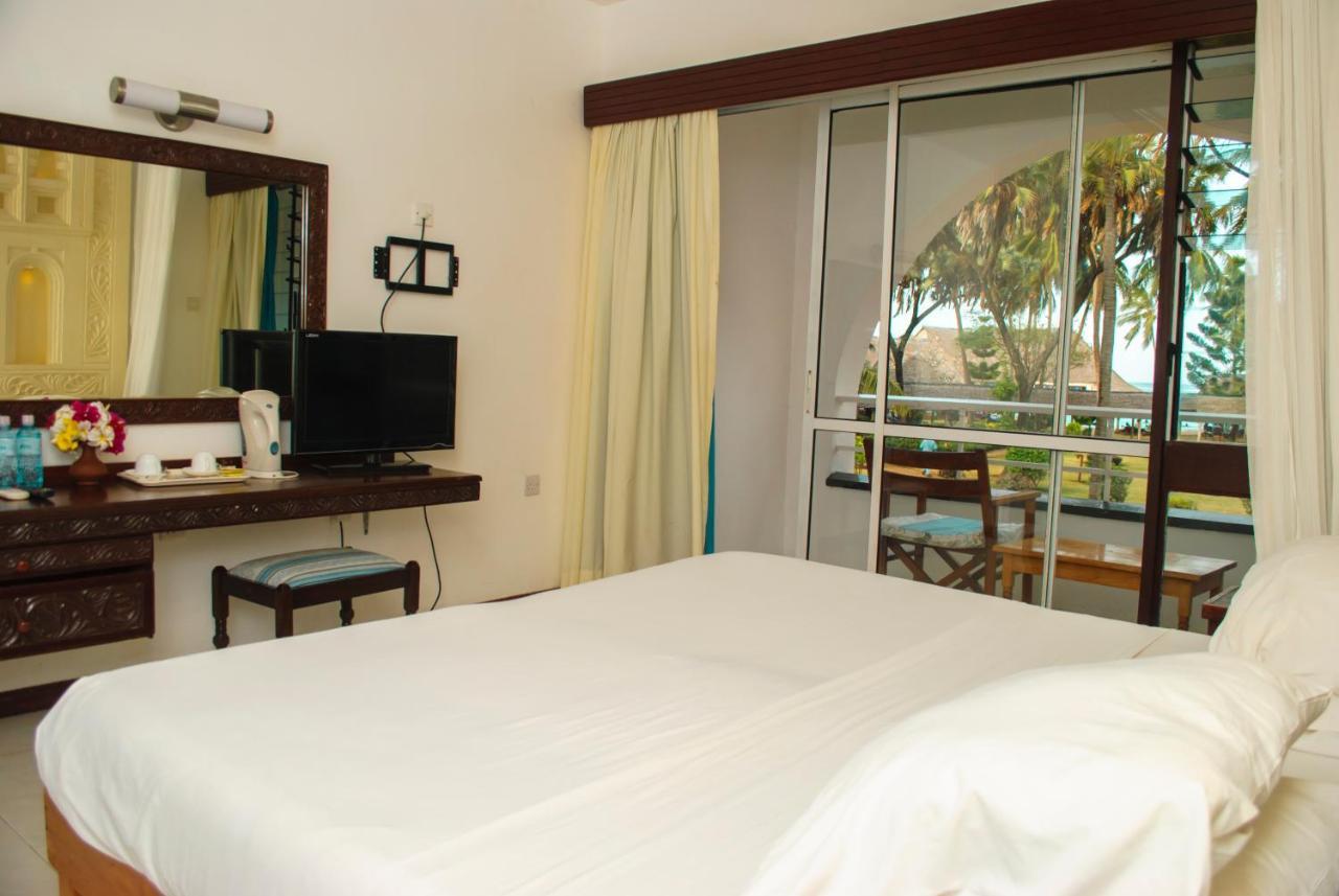 Reef Hotel Mombassa Buitenkant foto