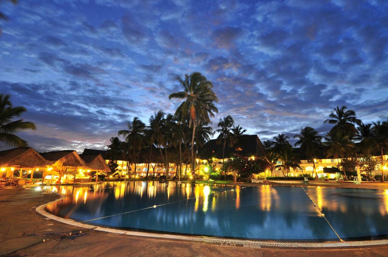 Reef Hotel Mombassa Buitenkant foto